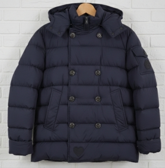 Moncler Jackets & Blazers - Moncler Women's size 3 black puffer with hearts winter jacket with hood down